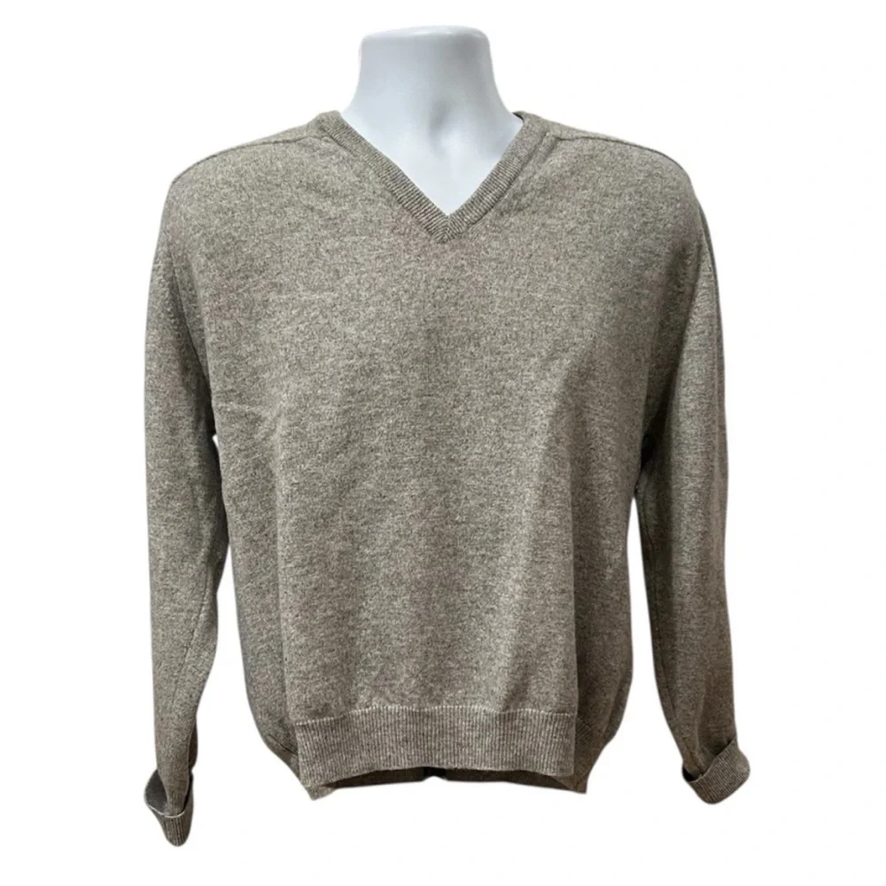 Vintage BASKIN Men's Gray V-Neck Sweater 100% Australian Lambswool size Large